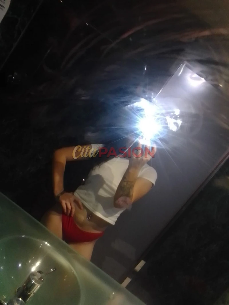 JULIA 645926415 | Escort en Sueca. Jovencita muy atrevida y ...