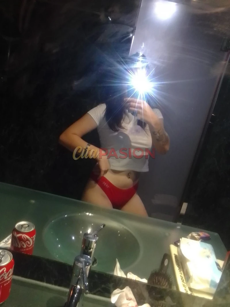 JULIA 645926415 | Escort en Sueca. Jovencita muy atrevida y ...